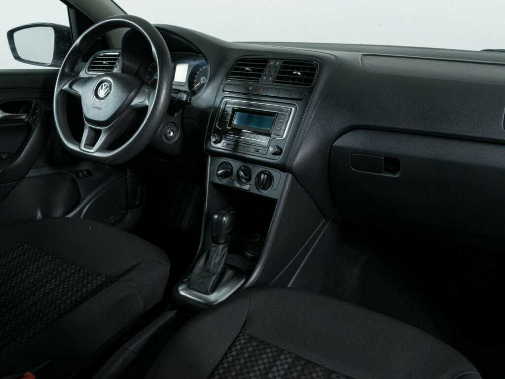 Купить Volkswagen Polo с пробегом. Фото: #7