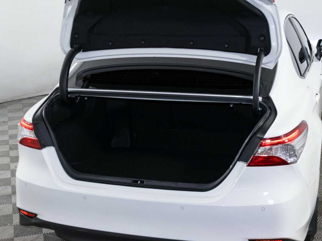 Купить Toyota Camry с пробегом. Фото: #5