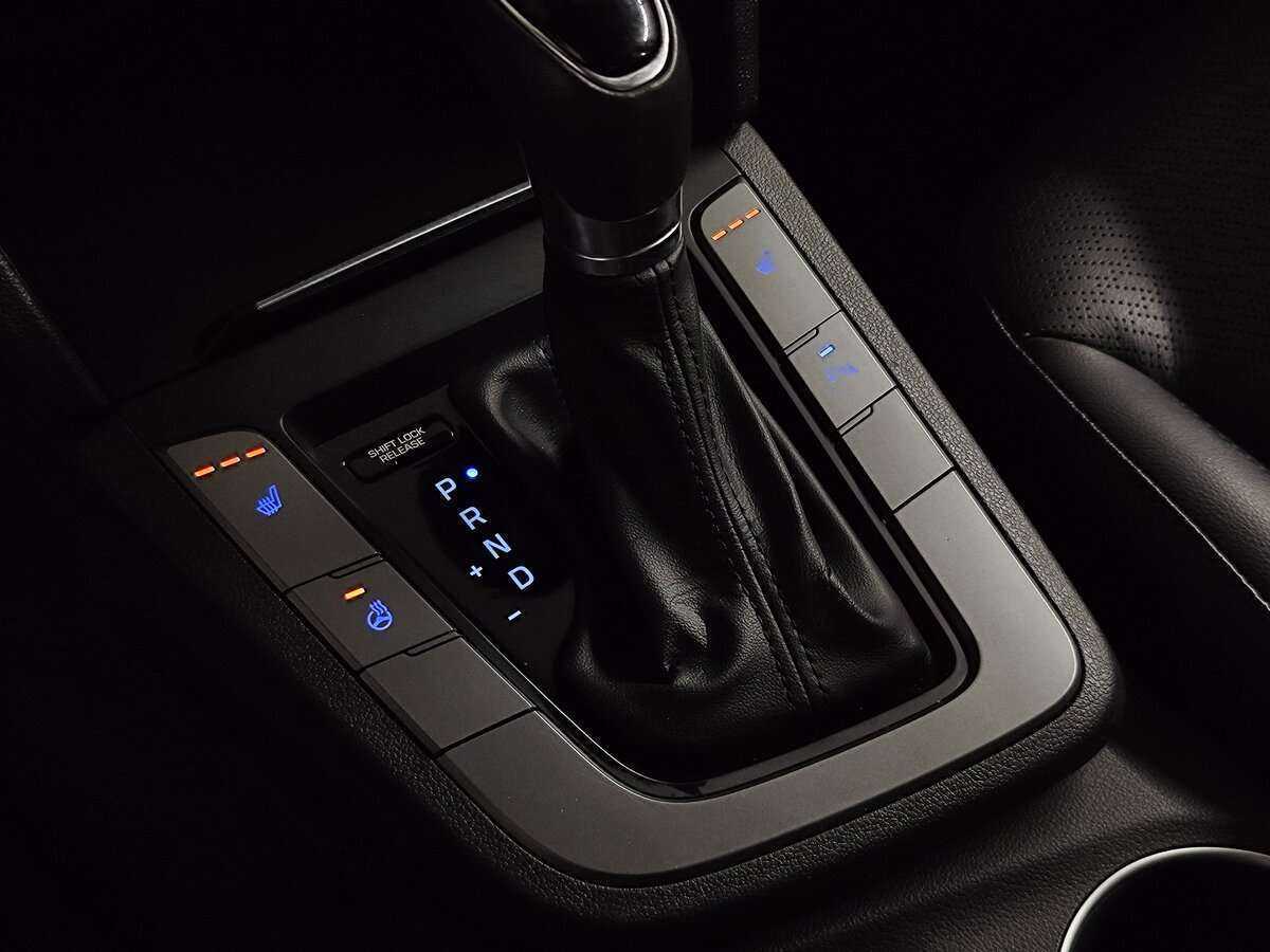 Купить Hyundai Elantra с пробегом. Фото: #14