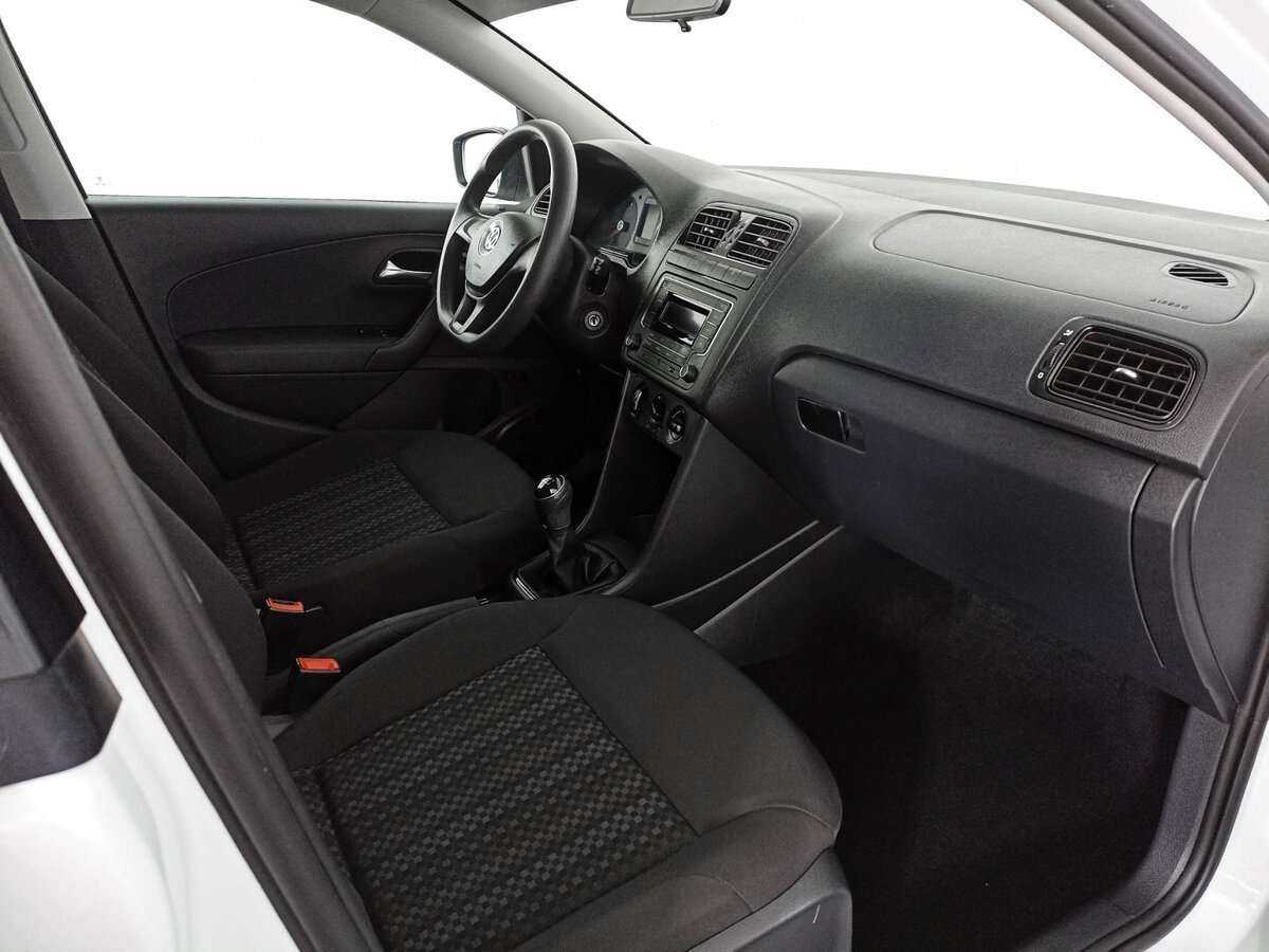 Купить Volkswagen Polo с пробегом. Фото: #7