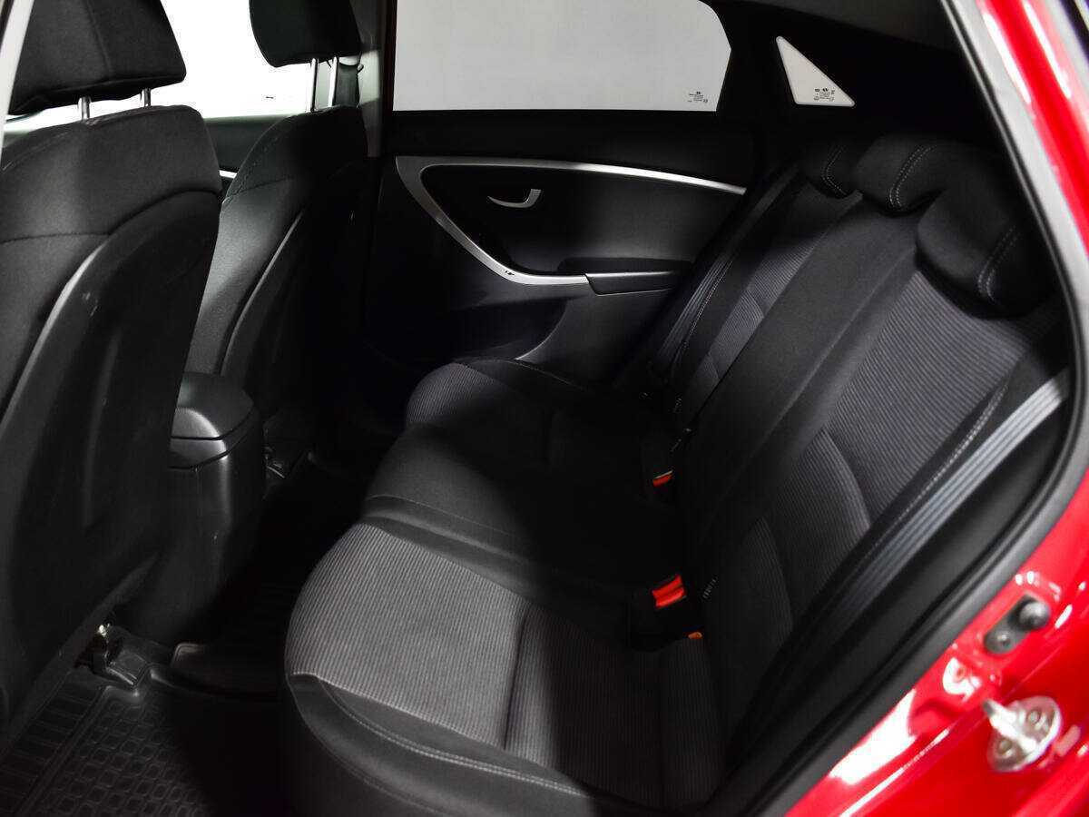 Купить Hyundai i30 с пробегом. Фото: #9