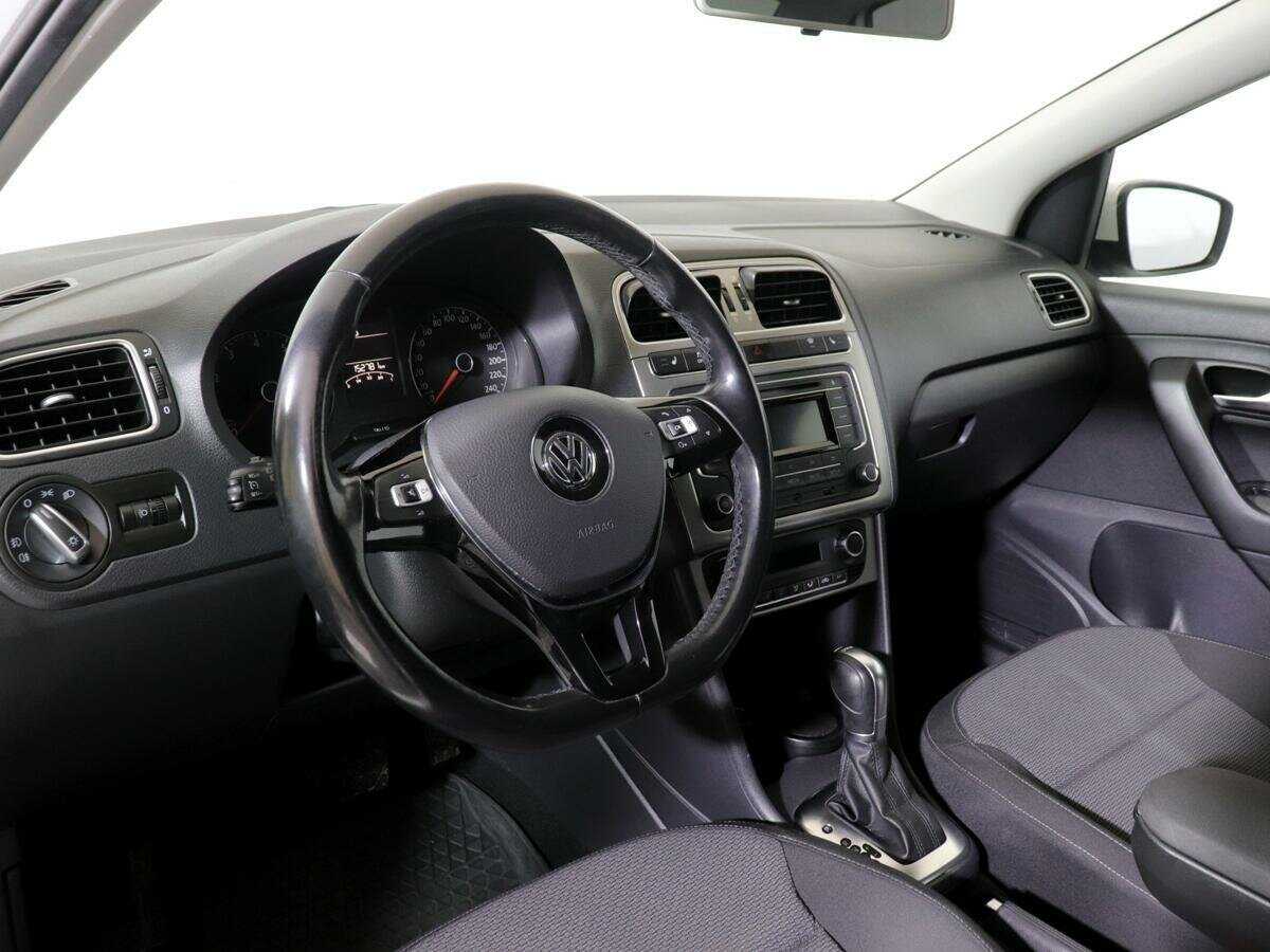 Купить Volkswagen Polo с пробегом. Фото: #12