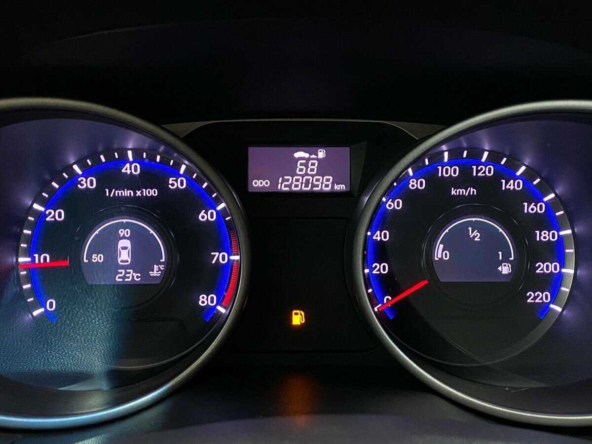 Купить Hyundai ix35 с пробегом. Фото: #12