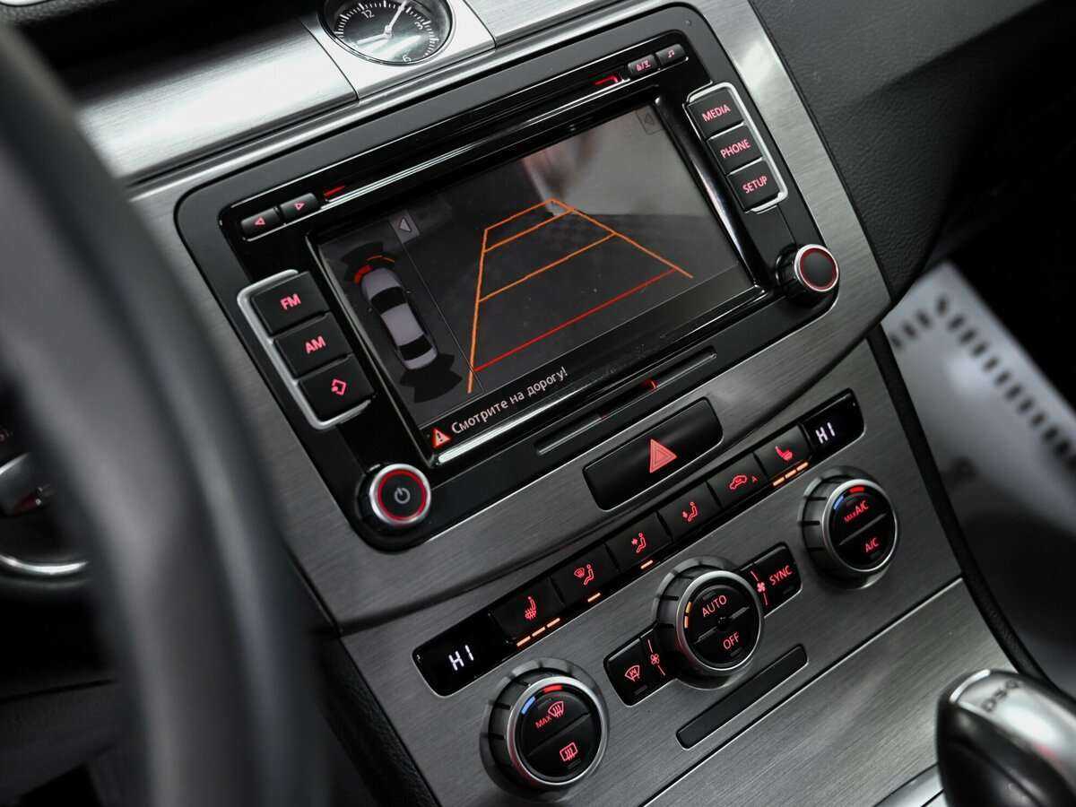 Купить Volkswagen Passat с пробегом. Фото: #10