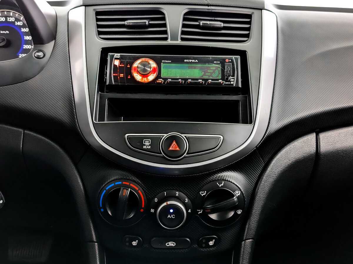 Купить Hyundai Solaris с пробегом. Фото: #14