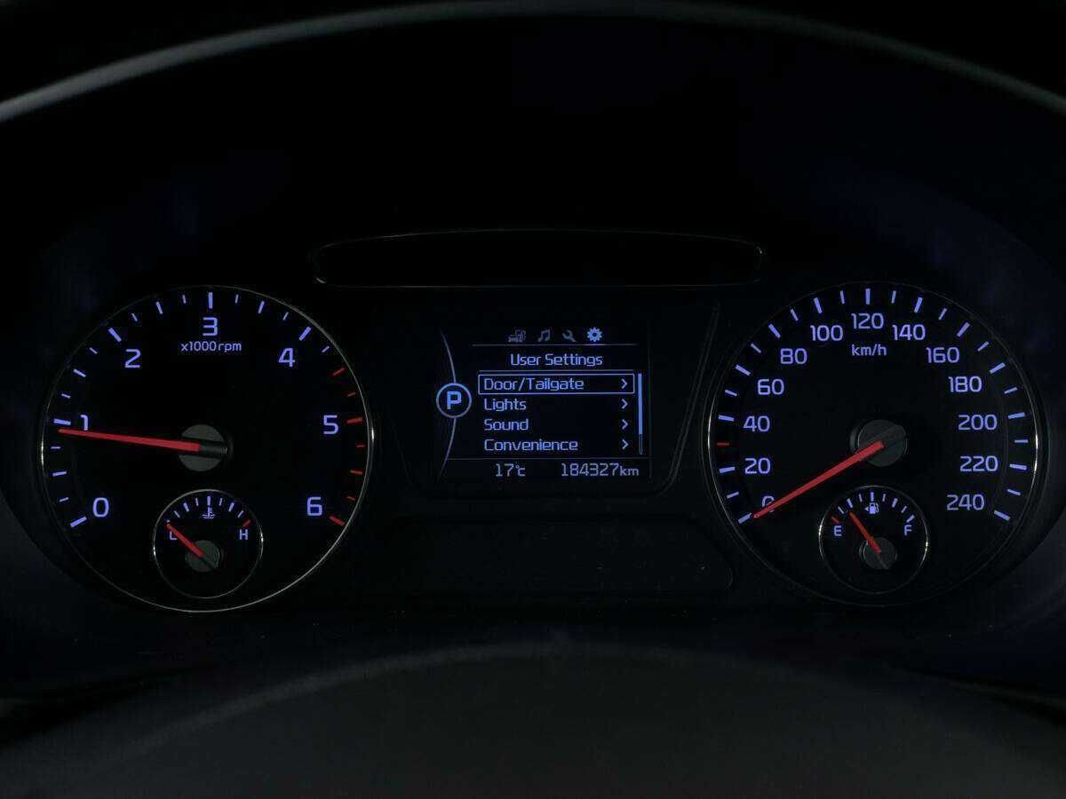 Купить Kia Sorento с пробегом. Фото: #15