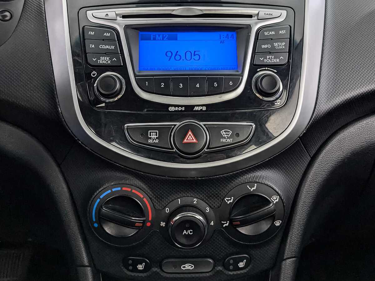 Купить Hyundai Solaris с пробегом. Фото: #12