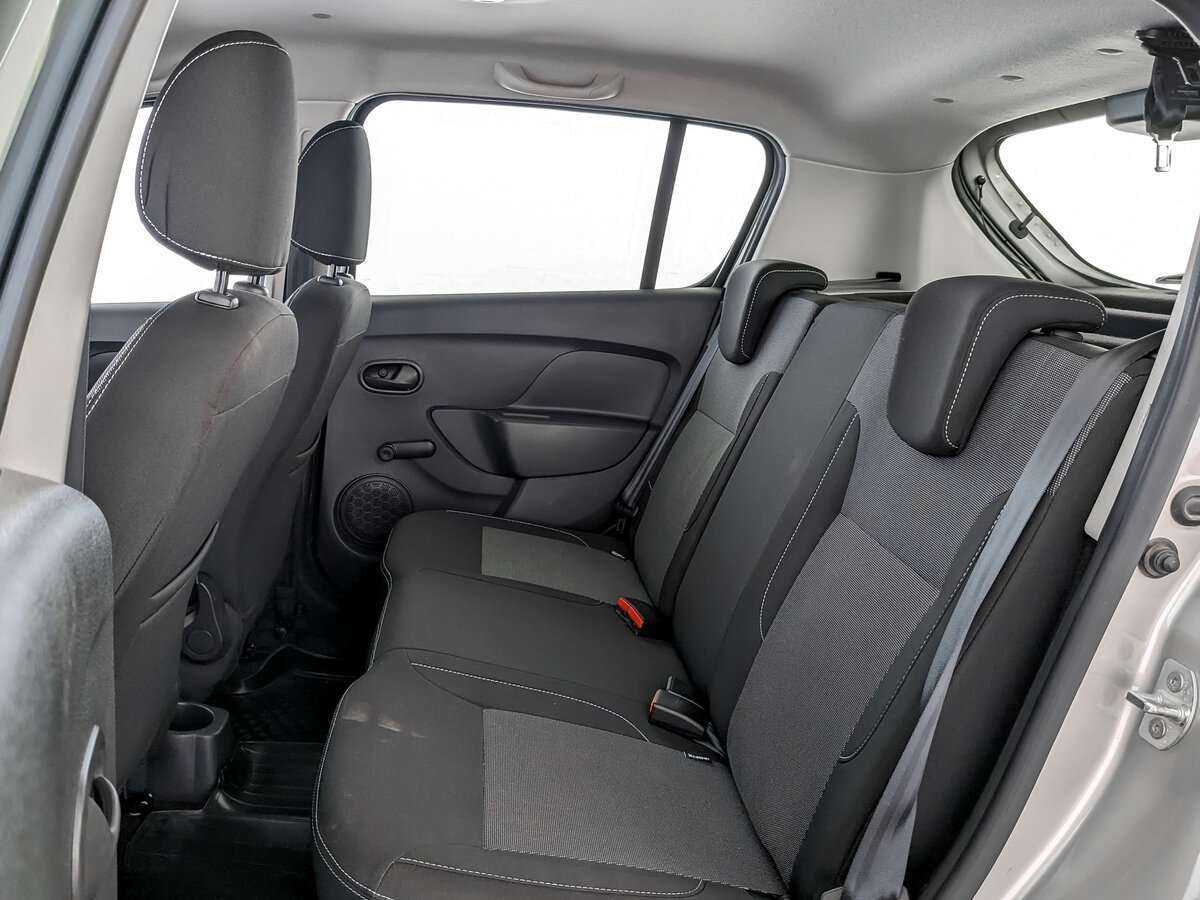 Купить Renault Sandero с пробегом. Фото: #11