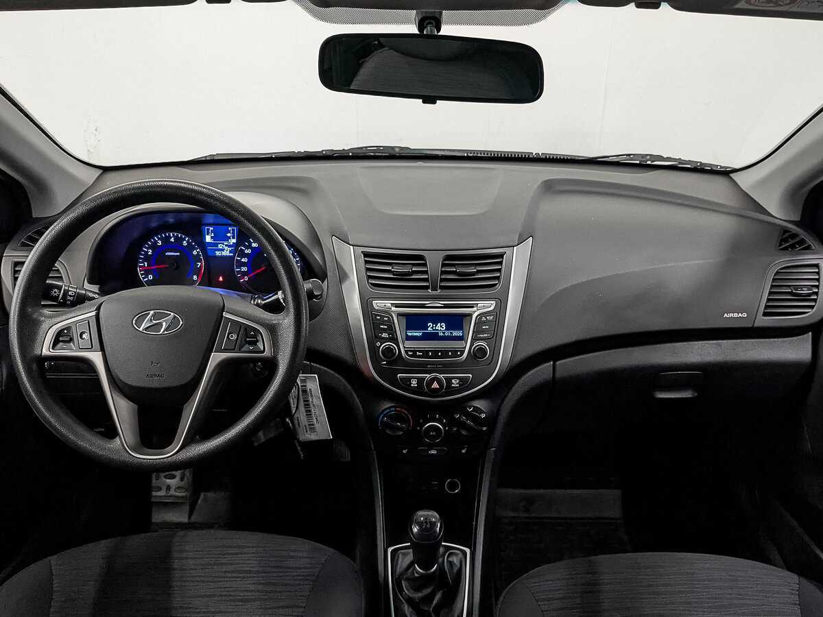 Купить Hyundai Solaris с пробегом. Фото: #11