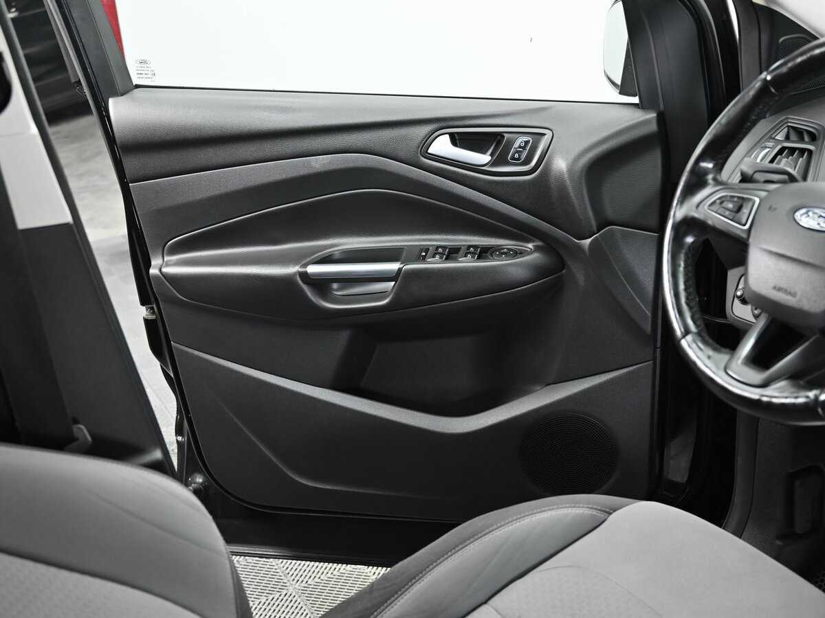 Купить Ford Kuga с пробегом. Фото: #6