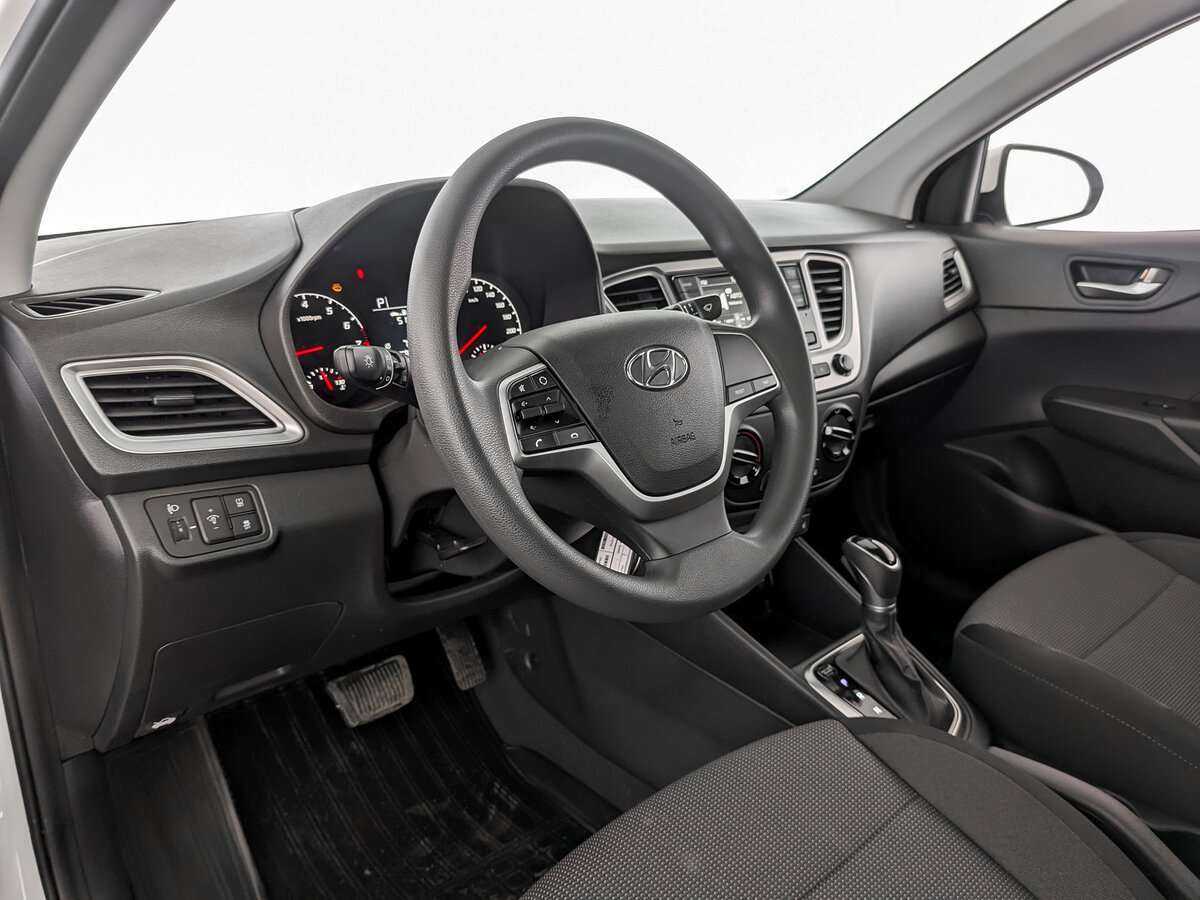 Купить Hyundai Solaris с пробегом. Фото: #15