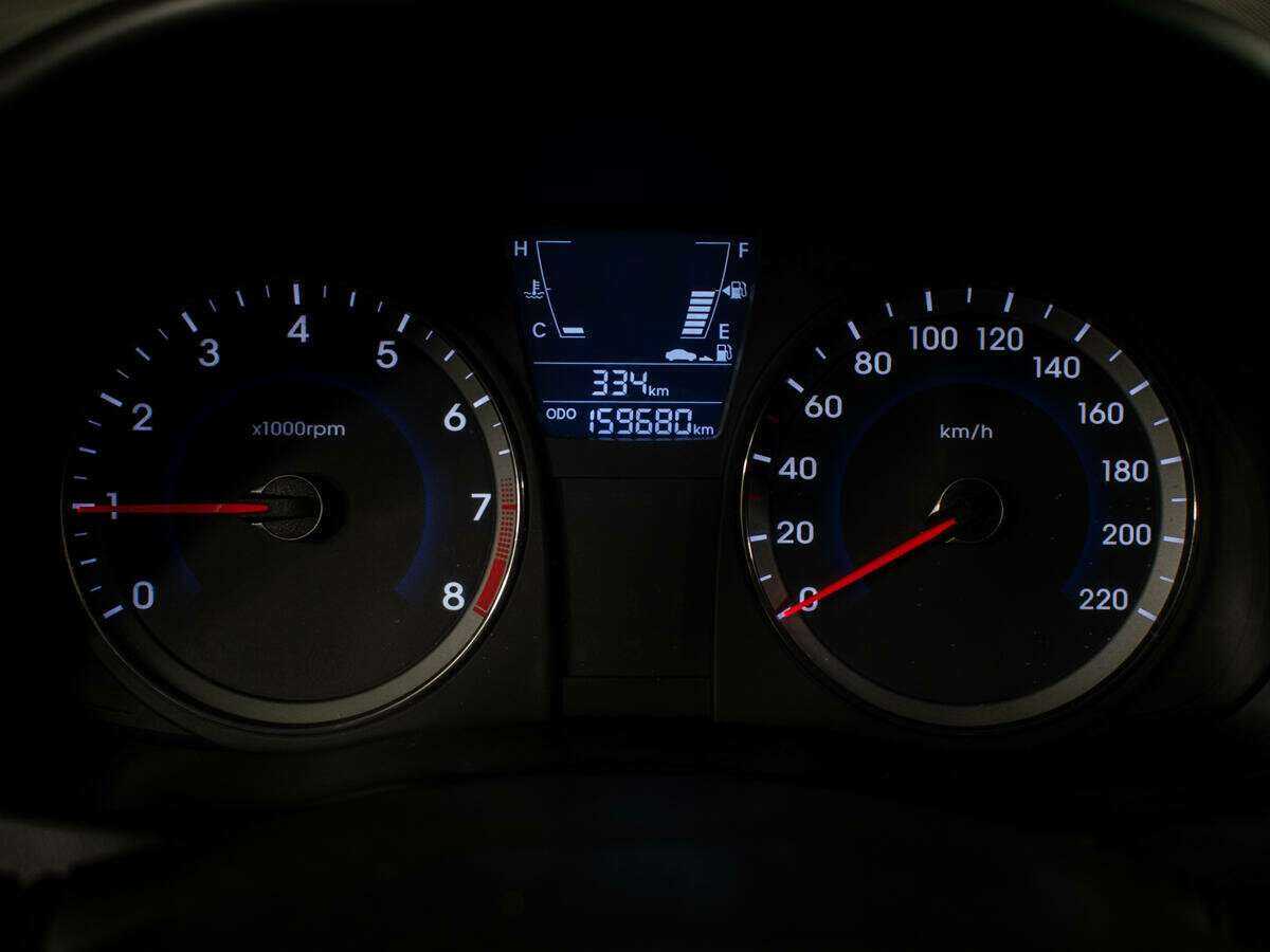 Купить Hyundai Solaris с пробегом. Фото: #9