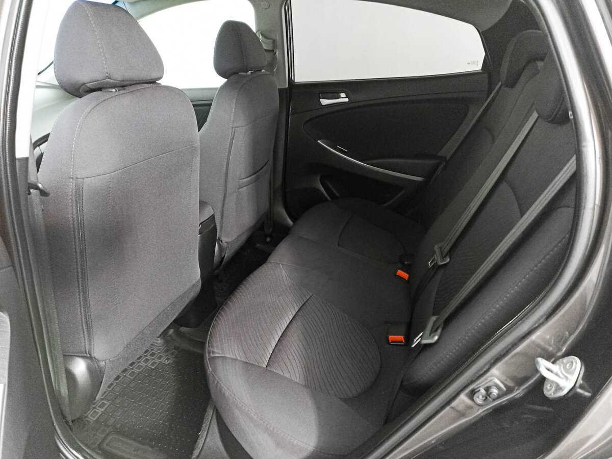 Купить Hyundai Solaris с пробегом. Фото: #8