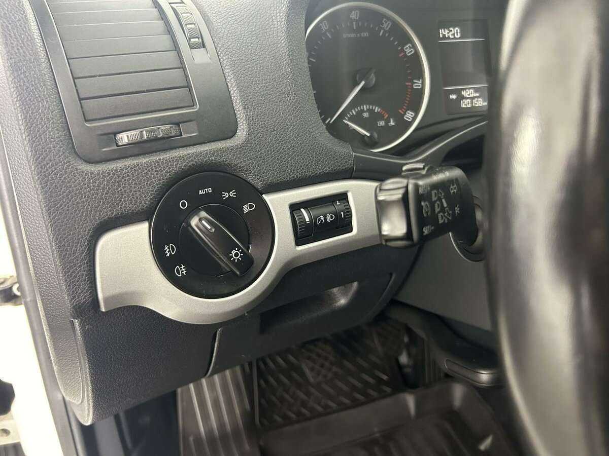 Купить Skoda Octavia с пробегом. Фото: #8