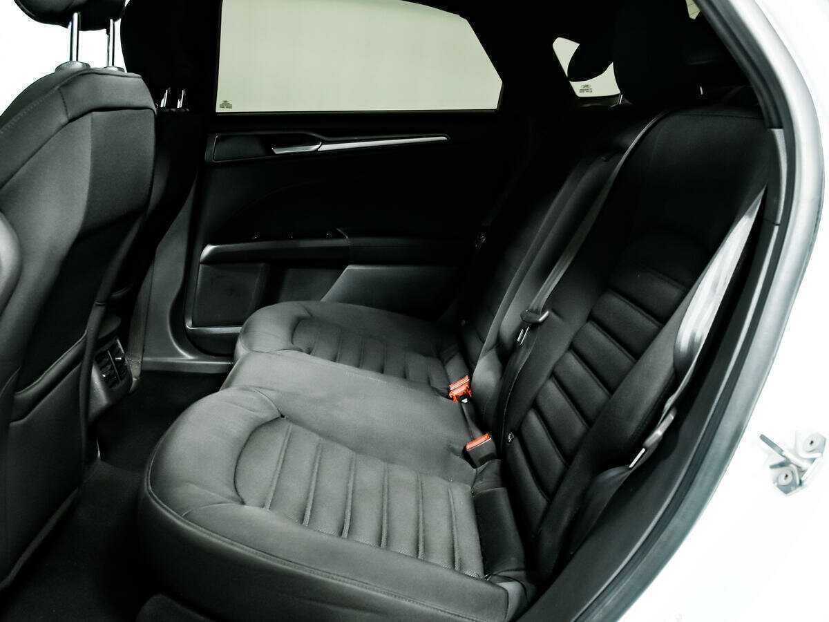 Купить Ford Mondeo с пробегом. Фото: #11