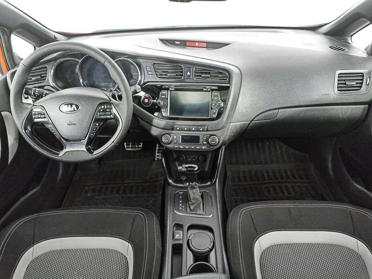 Купить Kia Ceed с пробегом. Фото: #11