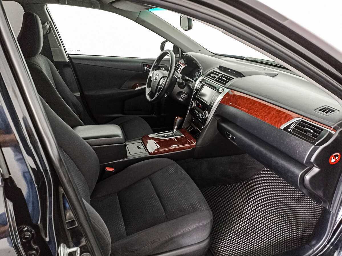 Купить Toyota Camry с пробегом. Фото: #8