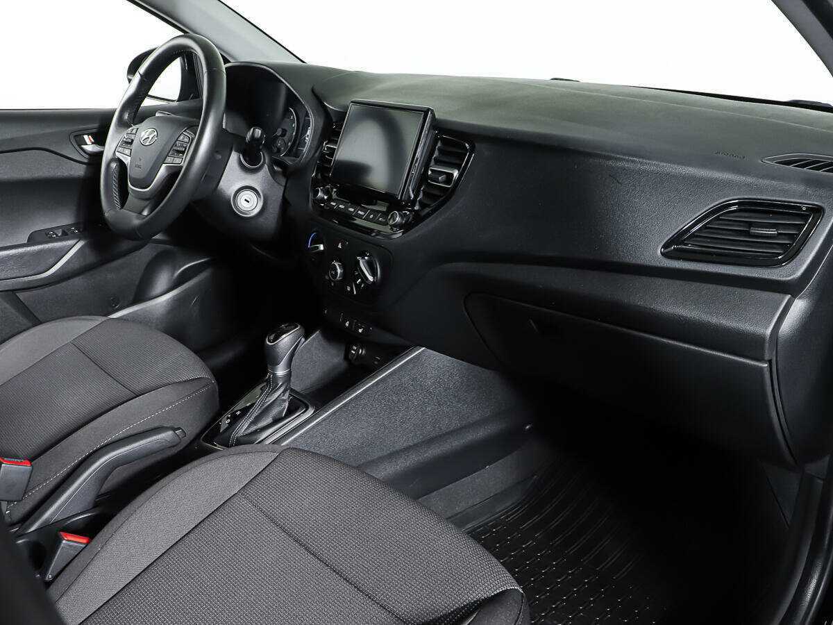 Купить Hyundai Solaris с пробегом. Фото: #8