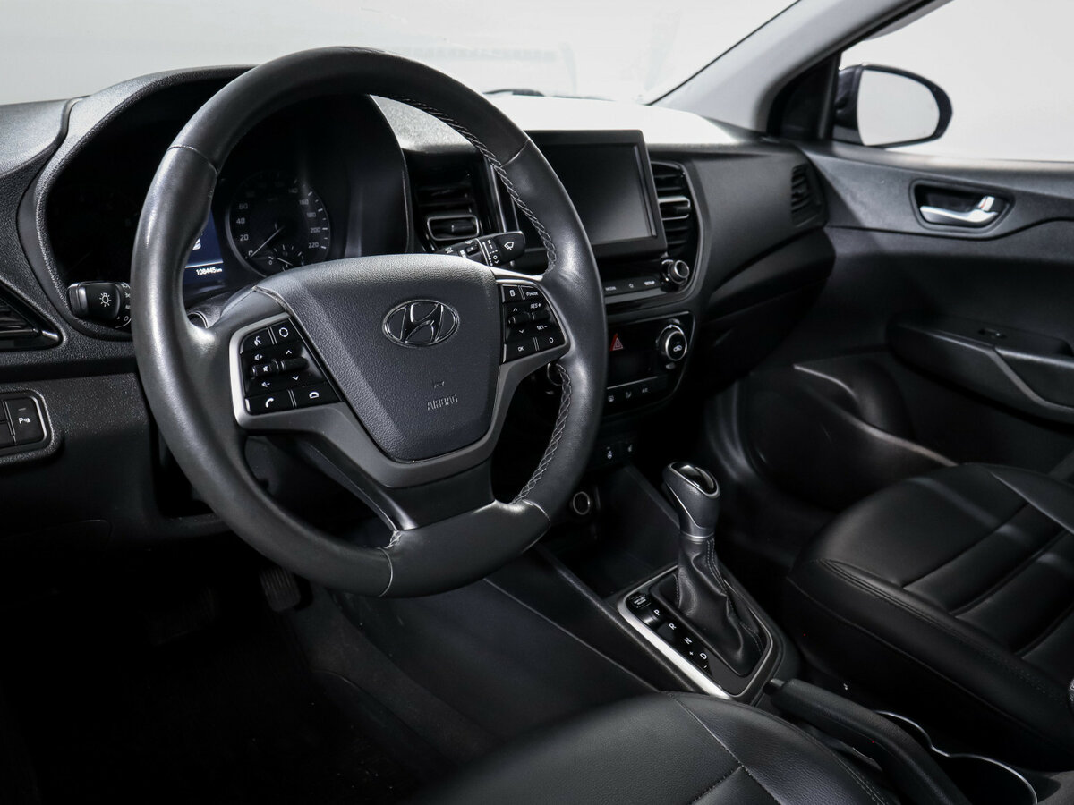 Купить Hyundai Solaris с пробегом. Фото: #10