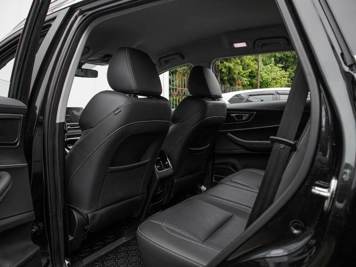 Купить Chery Tiggo 8 с пробегом. Фото: #21