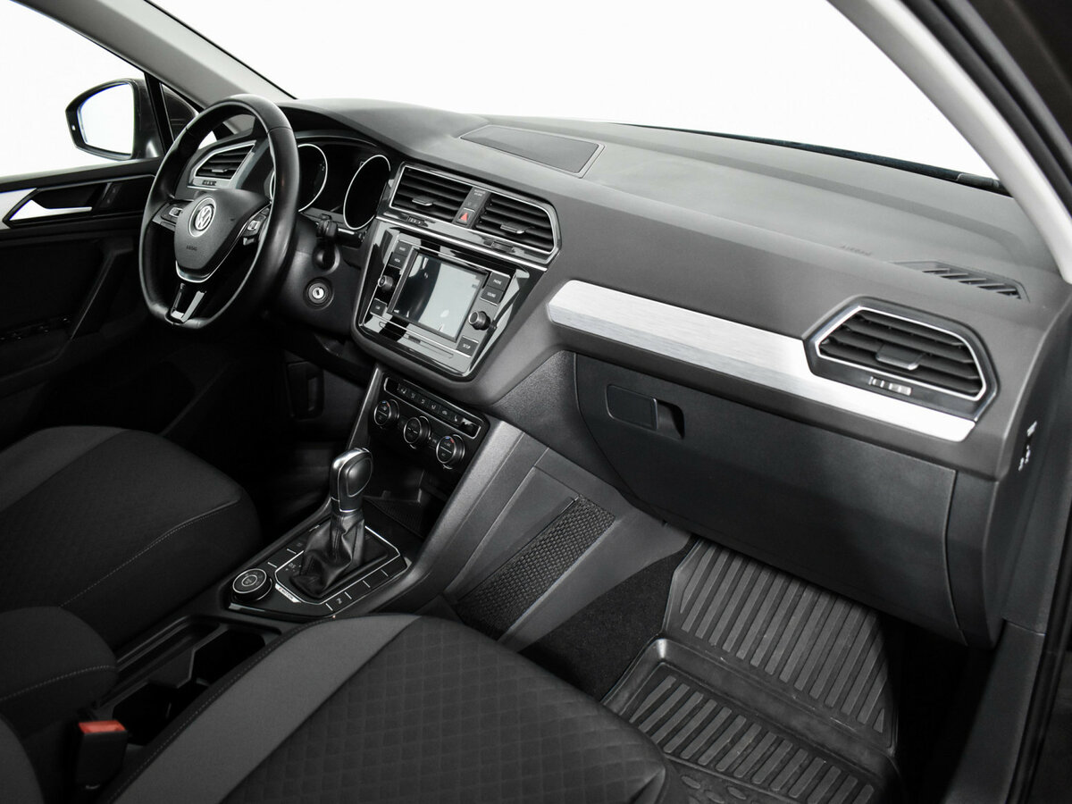 Купить Volkswagen Tiguan с пробегом. Фото: #12