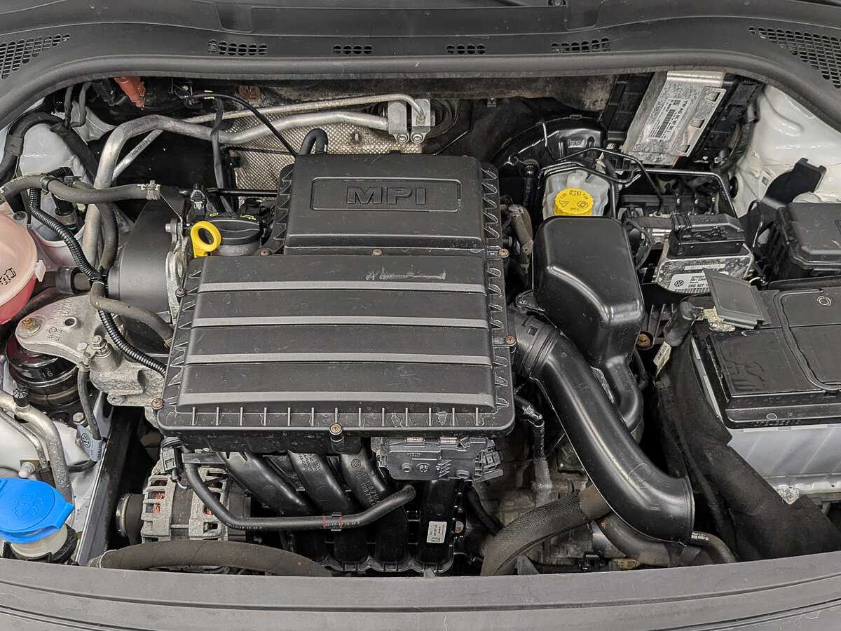 Купить Skoda Rapid с пробегом. Фото: #8