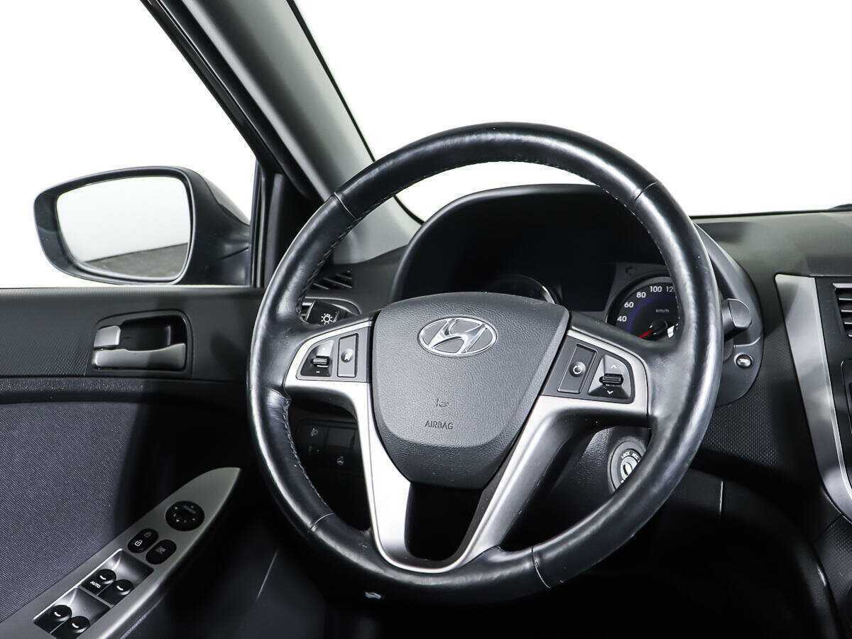 Купить Hyundai Solaris с пробегом. Фото: #14