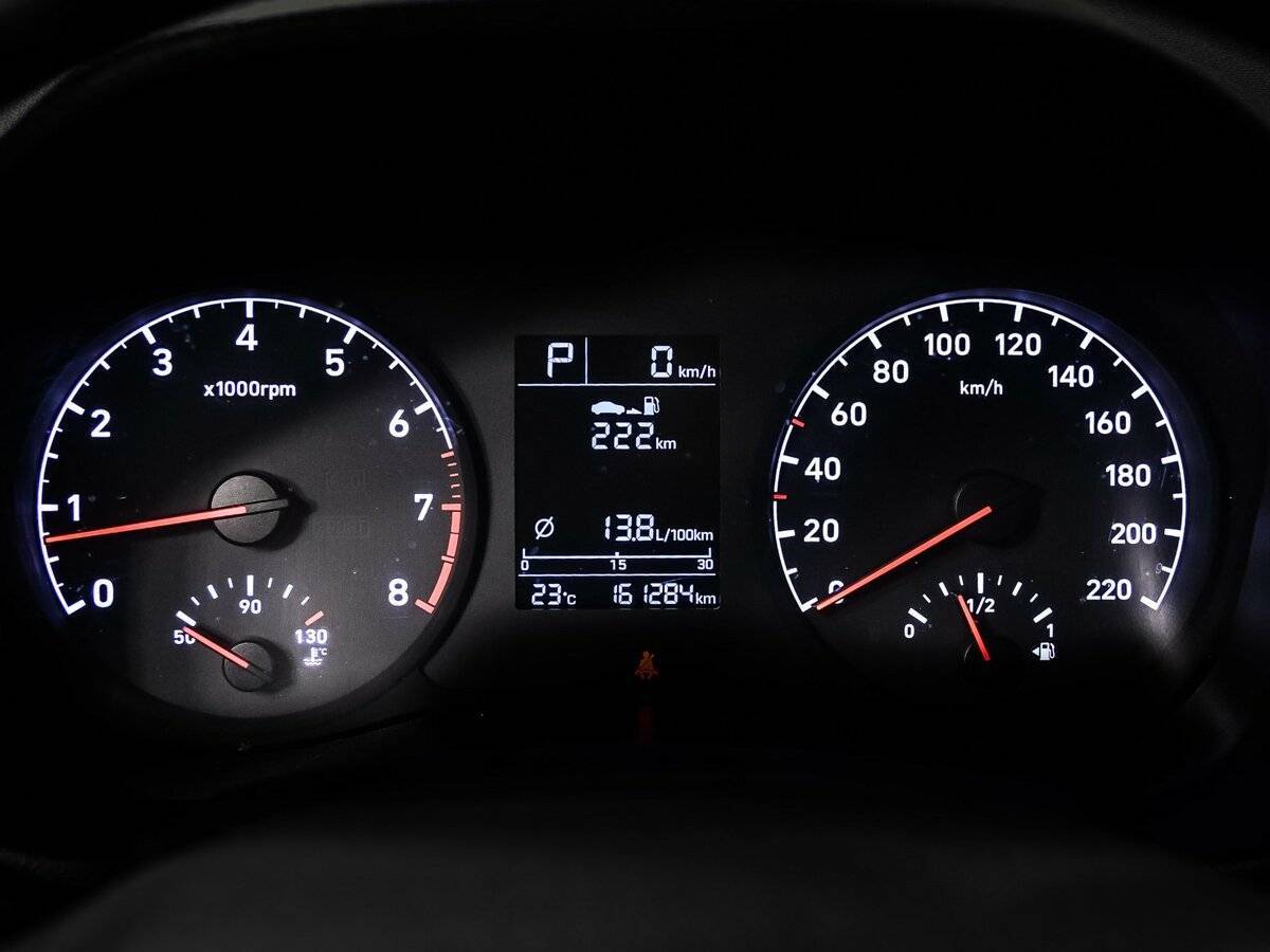 Купить Hyundai Solaris с пробегом. Фото: #9