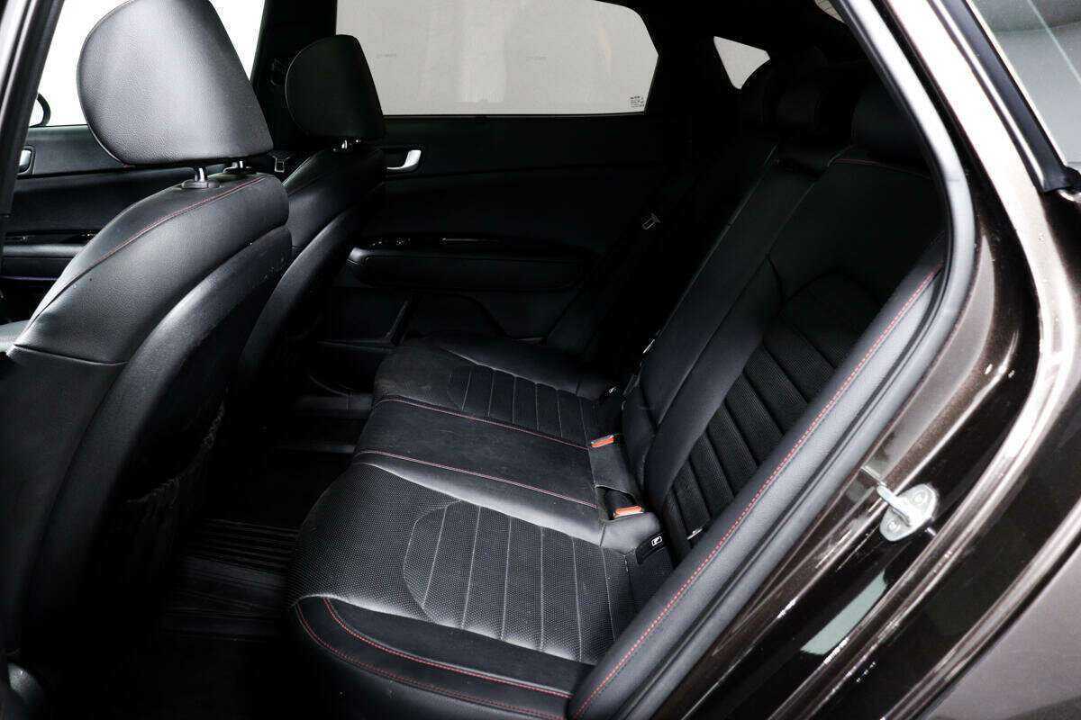 Купить Kia Optima с пробегом. Фото: #11