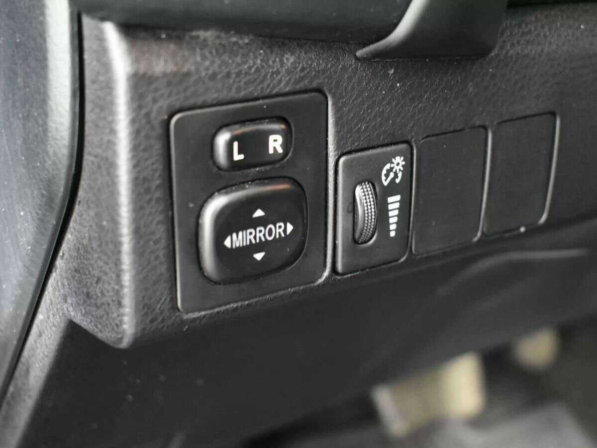 Купить Toyota Corolla с пробегом. Фото: #7