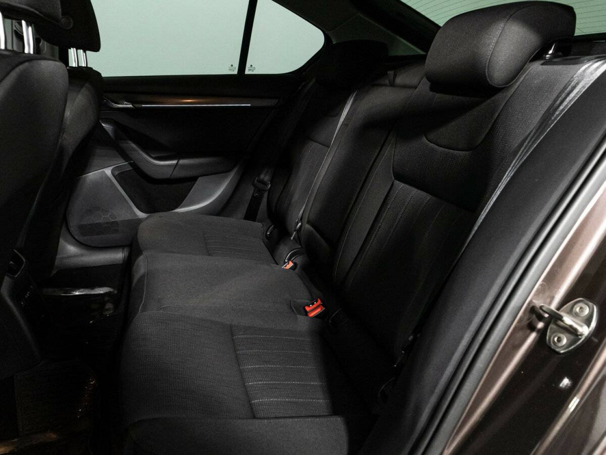 Купить Skoda Octavia с пробегом. Фото: #9