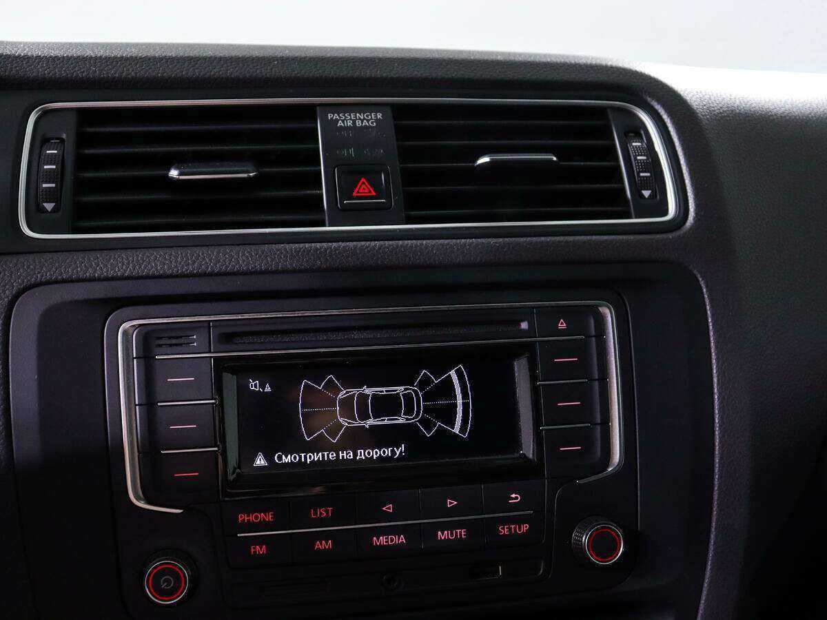 Купить Volkswagen Jetta с пробегом. Фото: #13