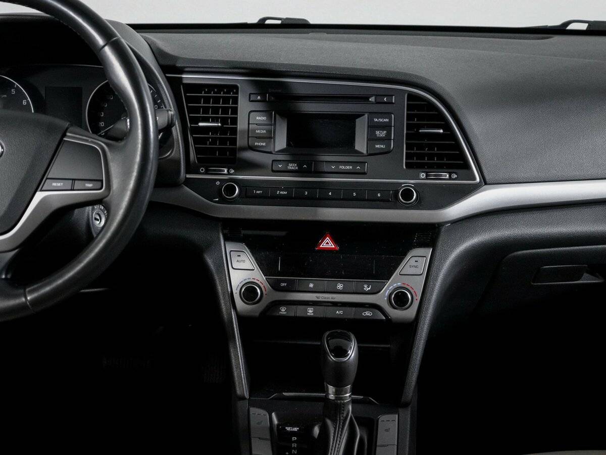 Купить Hyundai Elantra с пробегом. Фото: #10