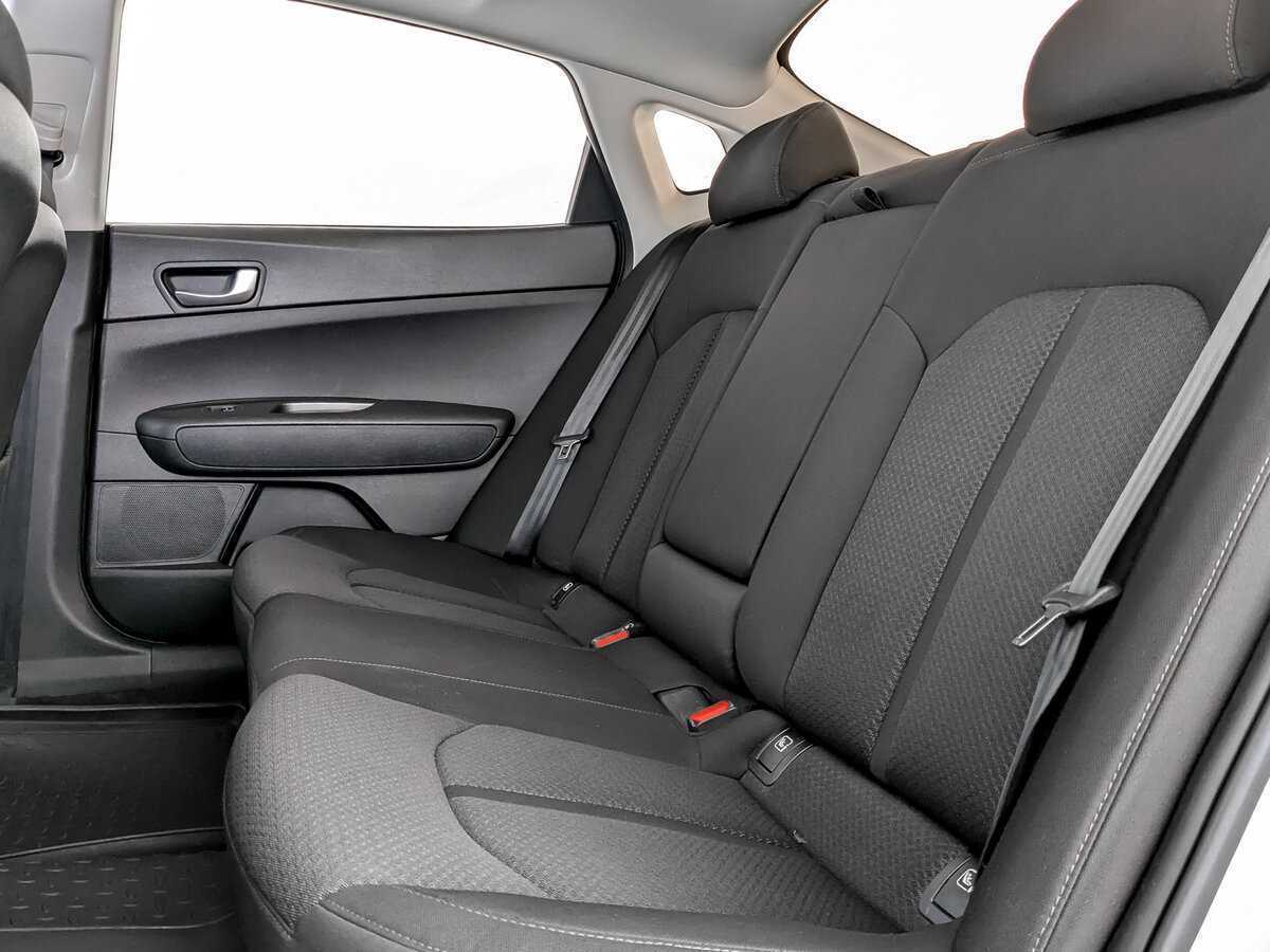 Купить Kia Optima с пробегом. Фото: #9