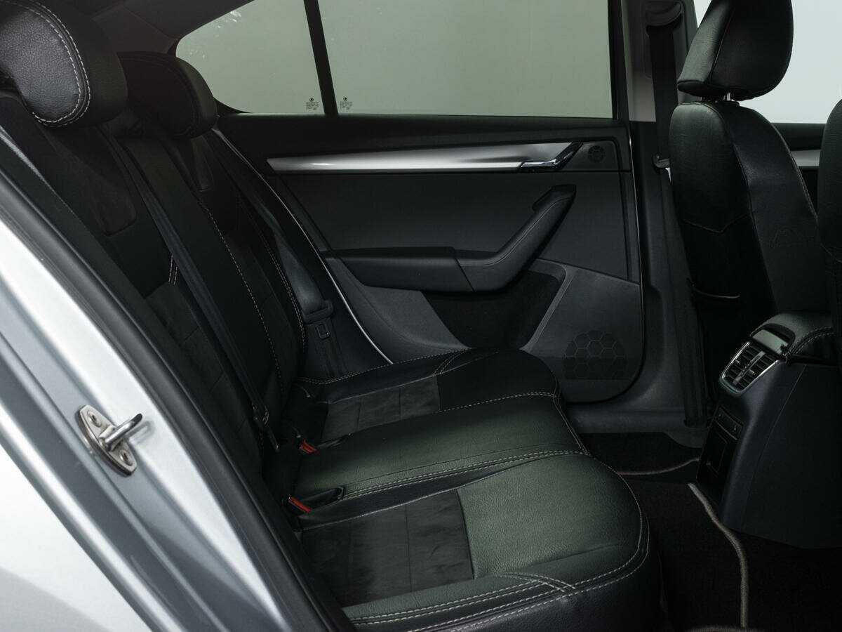 Купить Skoda Octavia с пробегом. Фото: #11