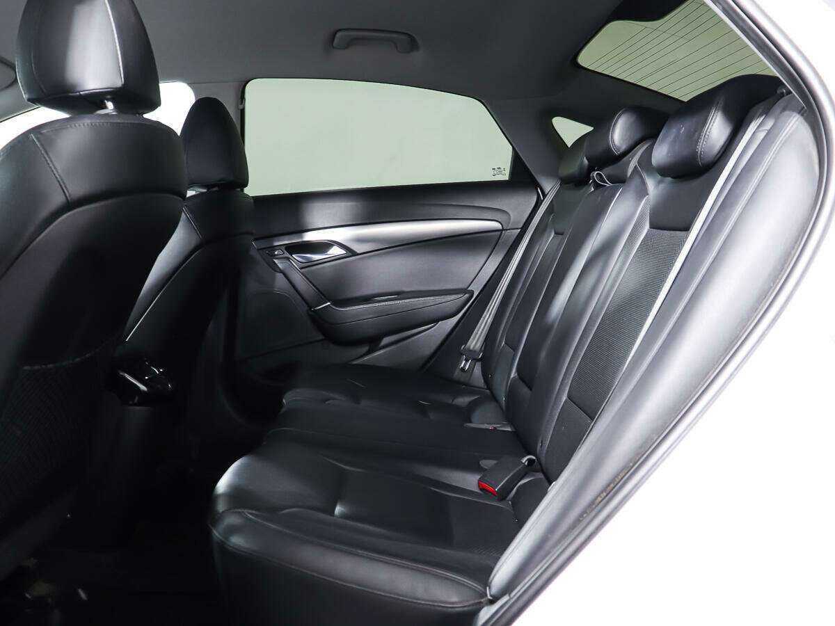 Купить Hyundai i40 с пробегом. Фото: #9