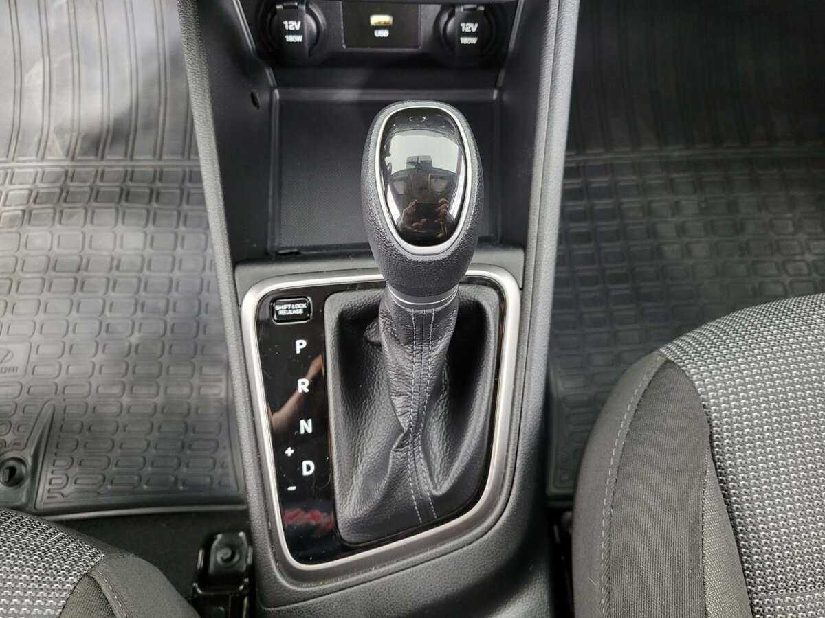 Купить Hyundai Solaris с пробегом. Фото: #12