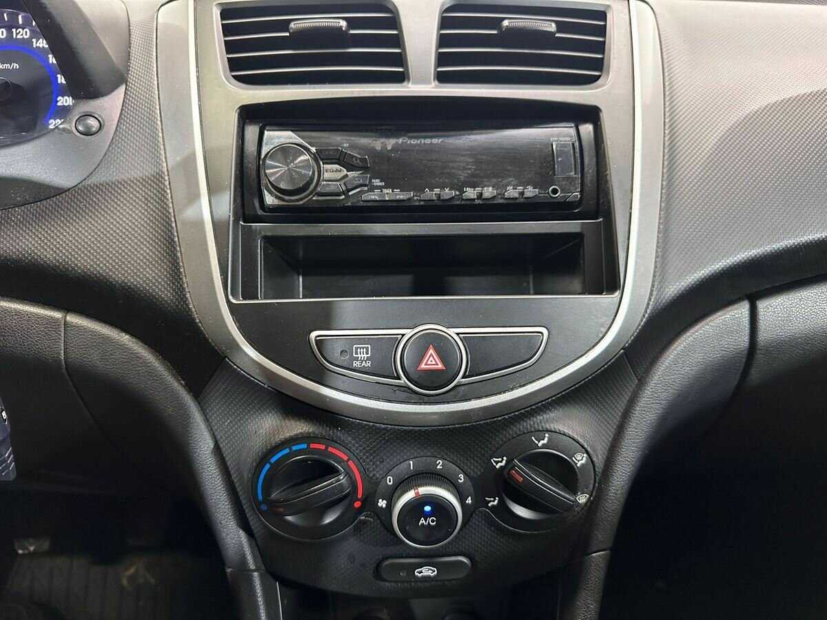 Купить Hyundai Solaris с пробегом. Фото: #12