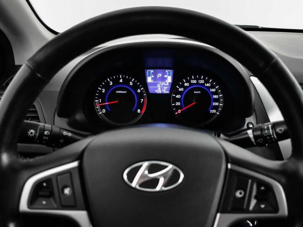 Купить Hyundai Solaris с пробегом. Фото: #10