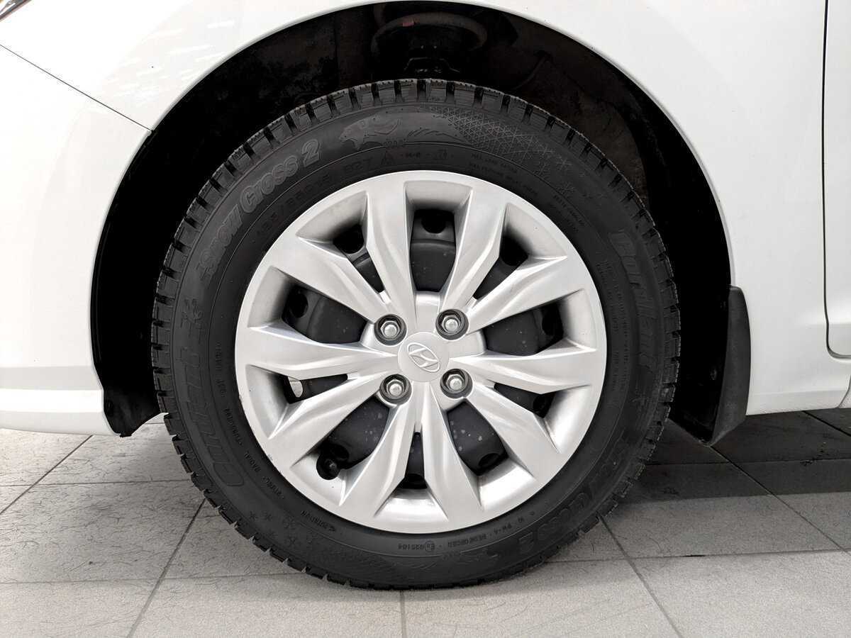 Купить Hyundai Solaris с пробегом. Фото: #17