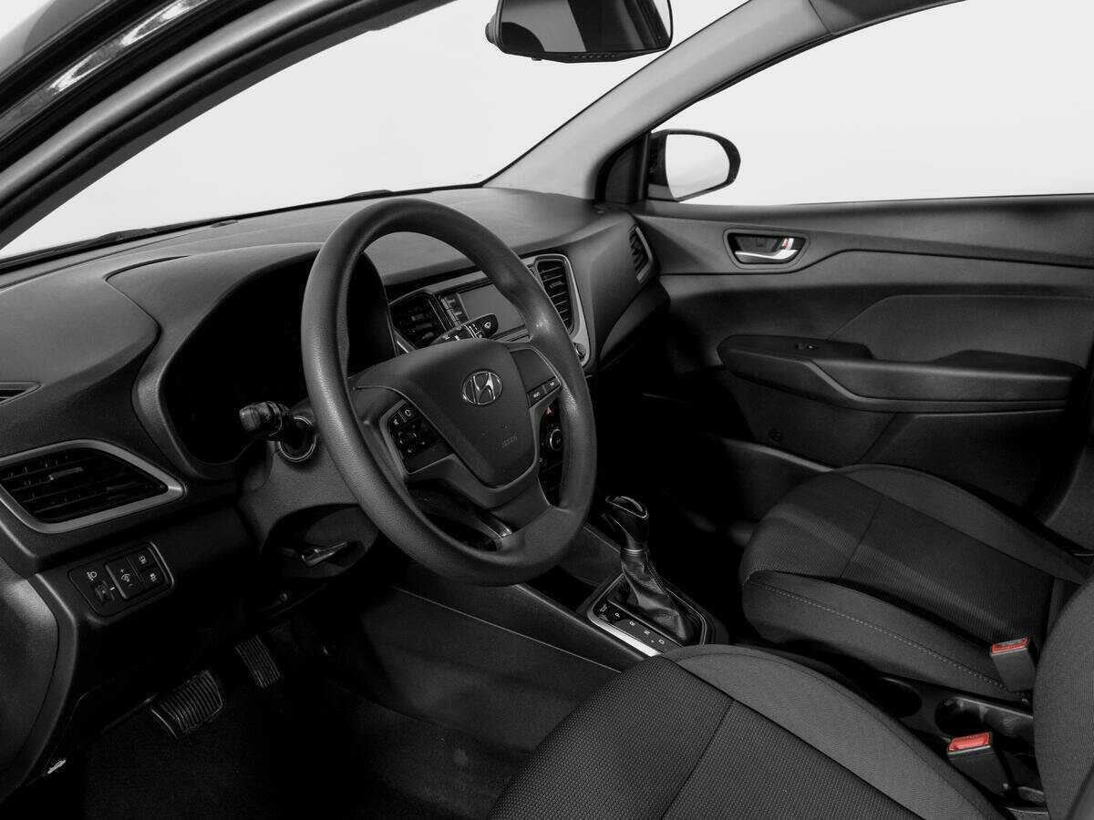 Купить Hyundai Solaris с пробегом. Фото: #13