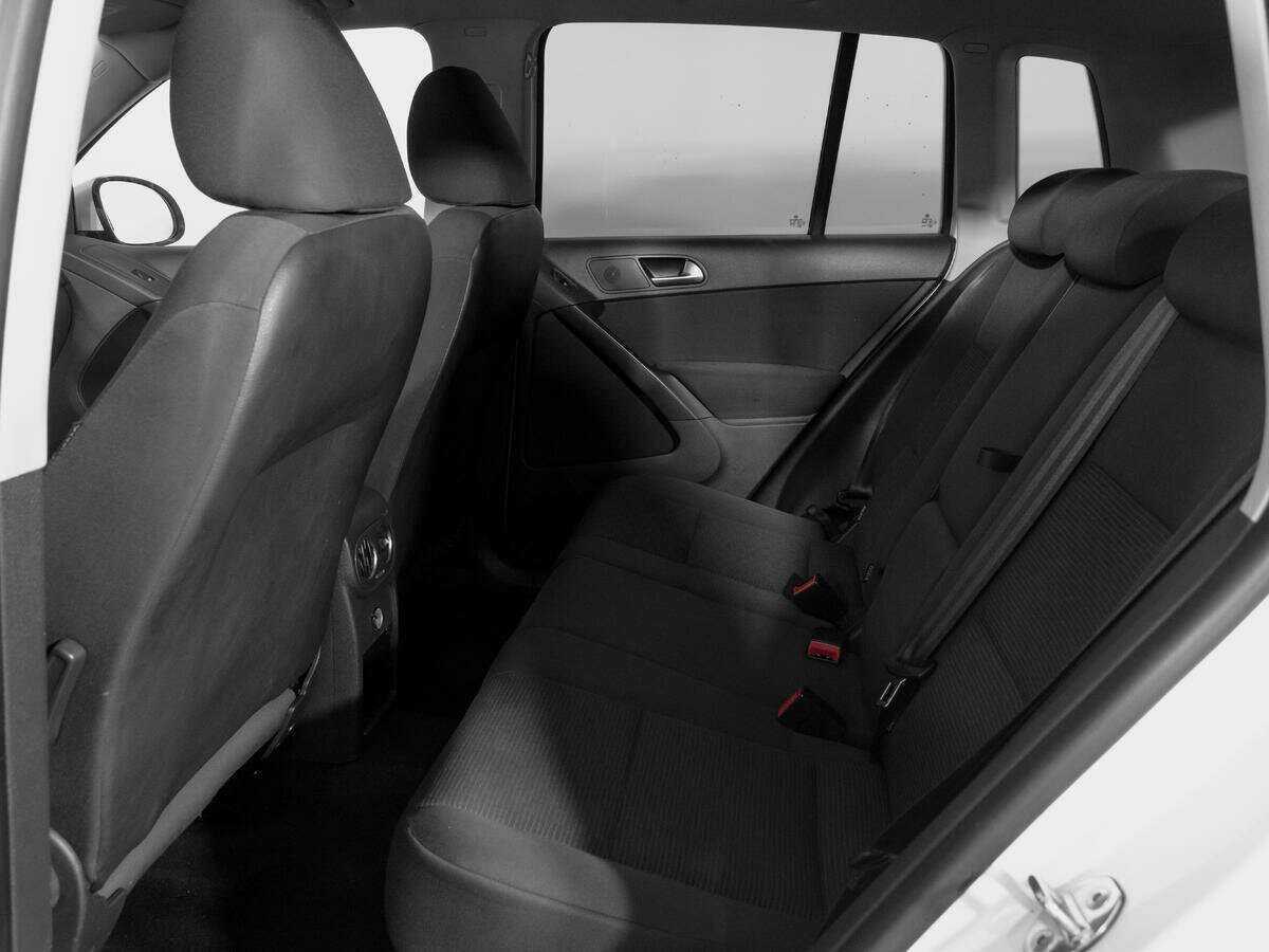 Купить Volkswagen Tiguan с пробегом. Фото: #9