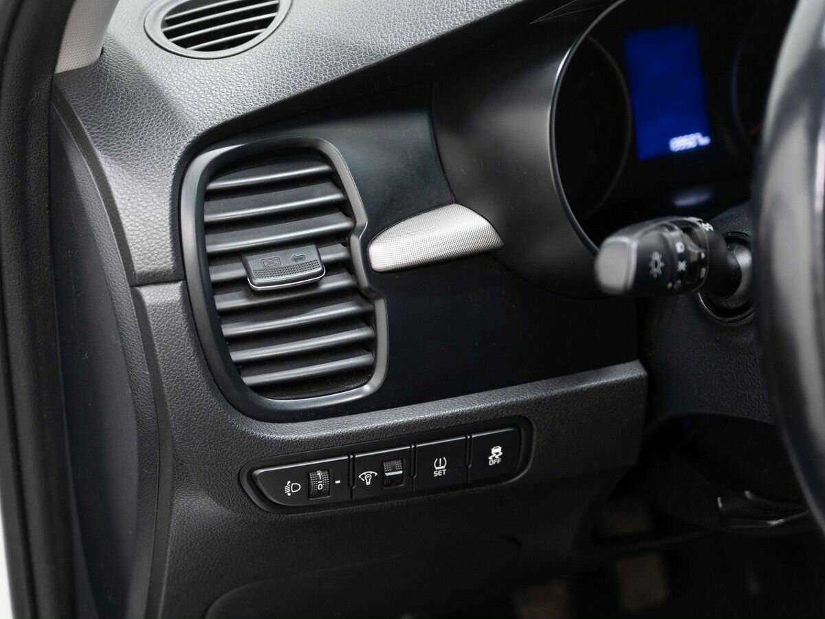 Купить Kia Rio с пробегом. Фото: #18