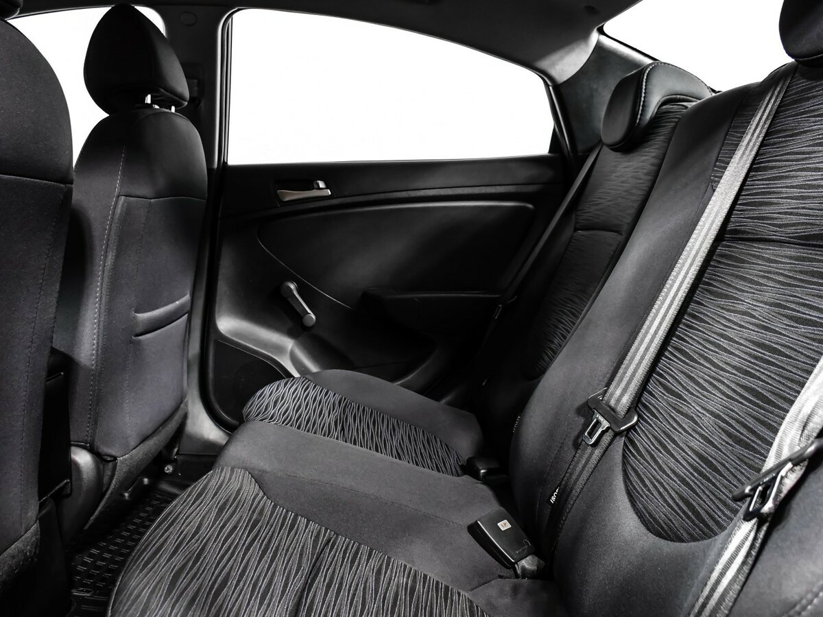 Купить Hyundai Solaris с пробегом. Фото: #10