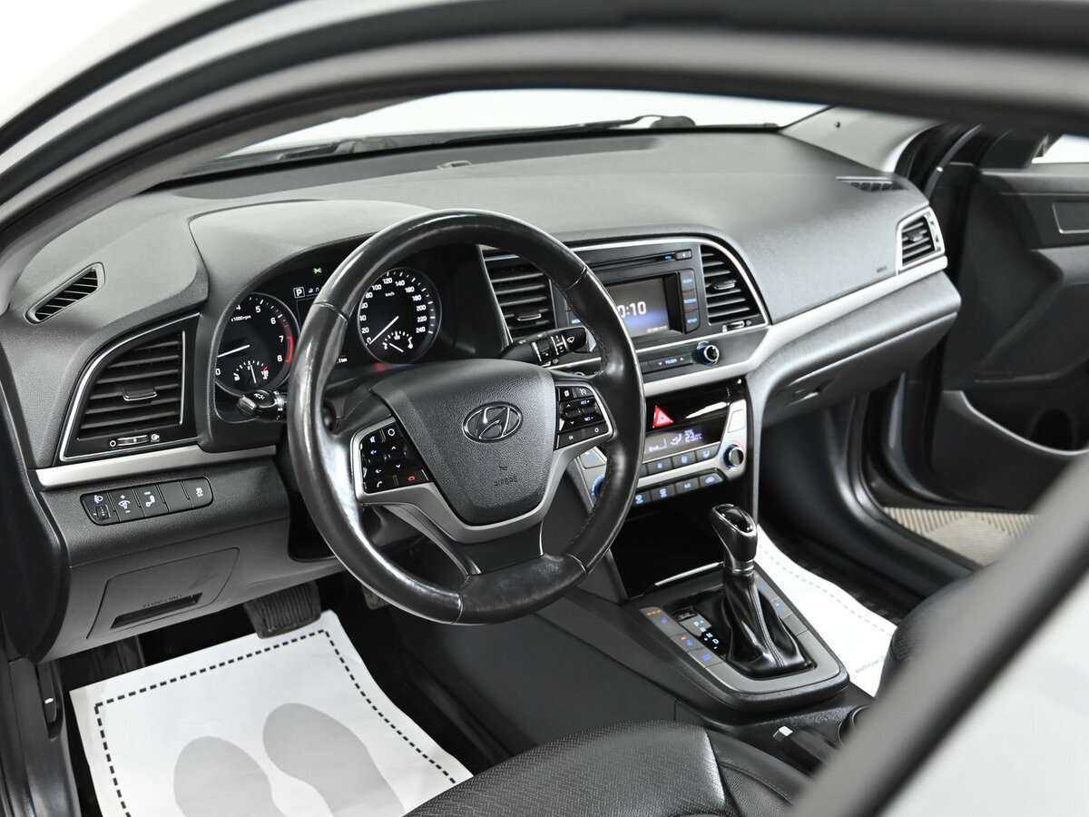 Купить Hyundai Elantra с пробегом. Фото: #7