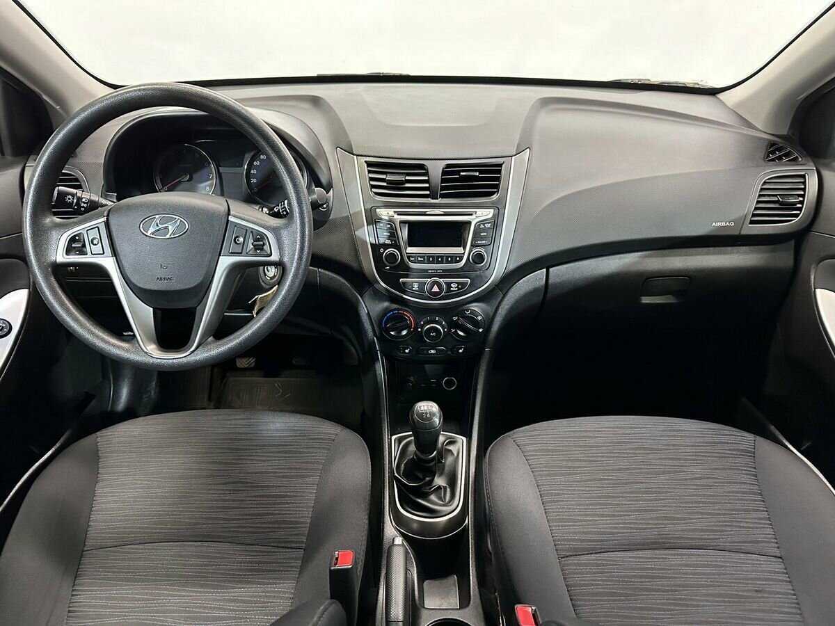 Купить Hyundai Solaris с пробегом. Фото: #8
