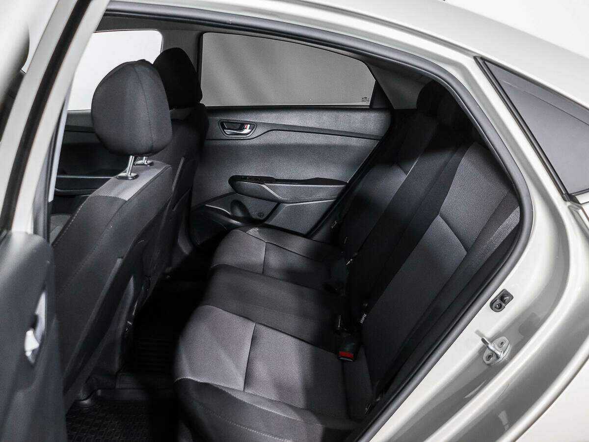 Купить Hyundai Solaris с пробегом. Фото: #10