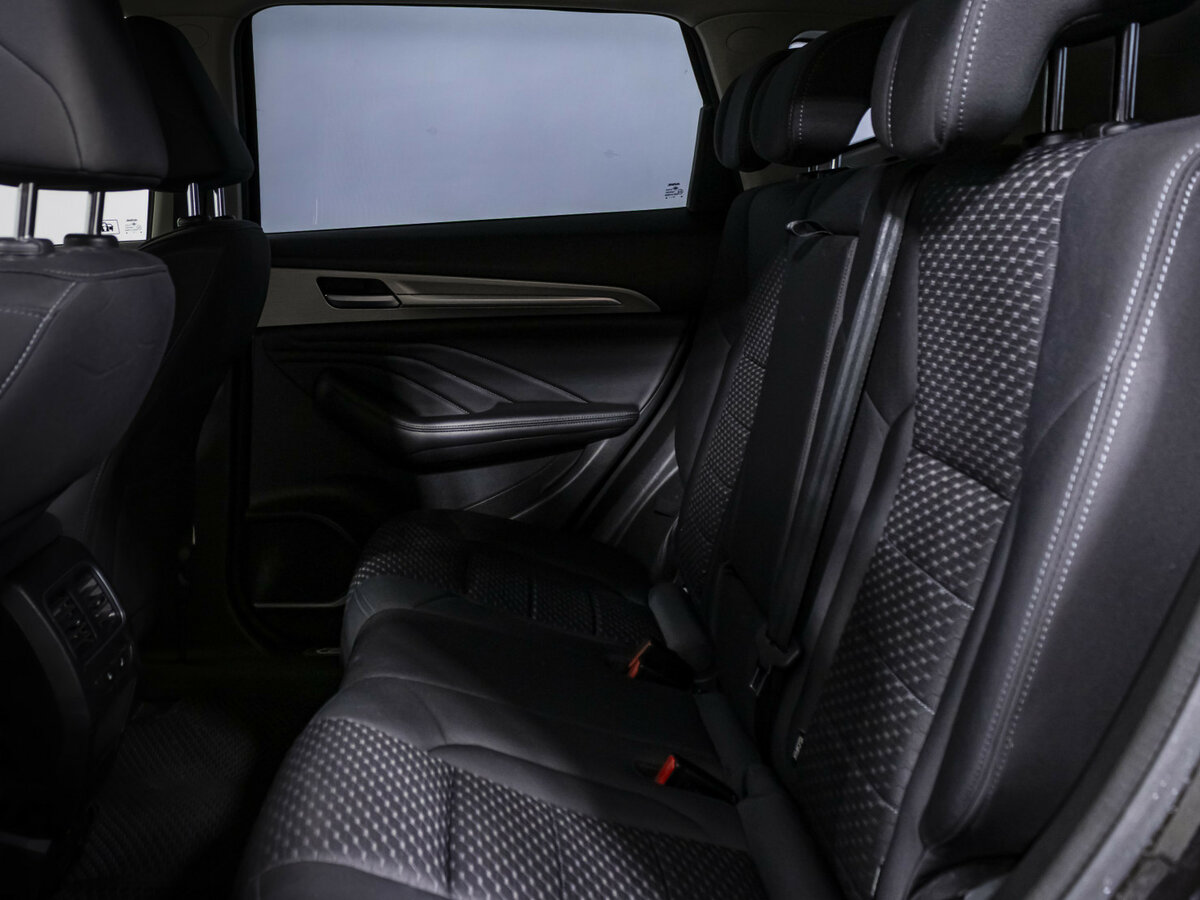 Купить Haval F7 с пробегом. Фото: #10