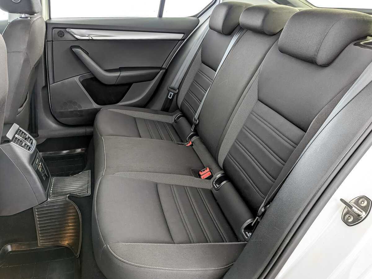 Купить Skoda Octavia с пробегом. Фото: #11