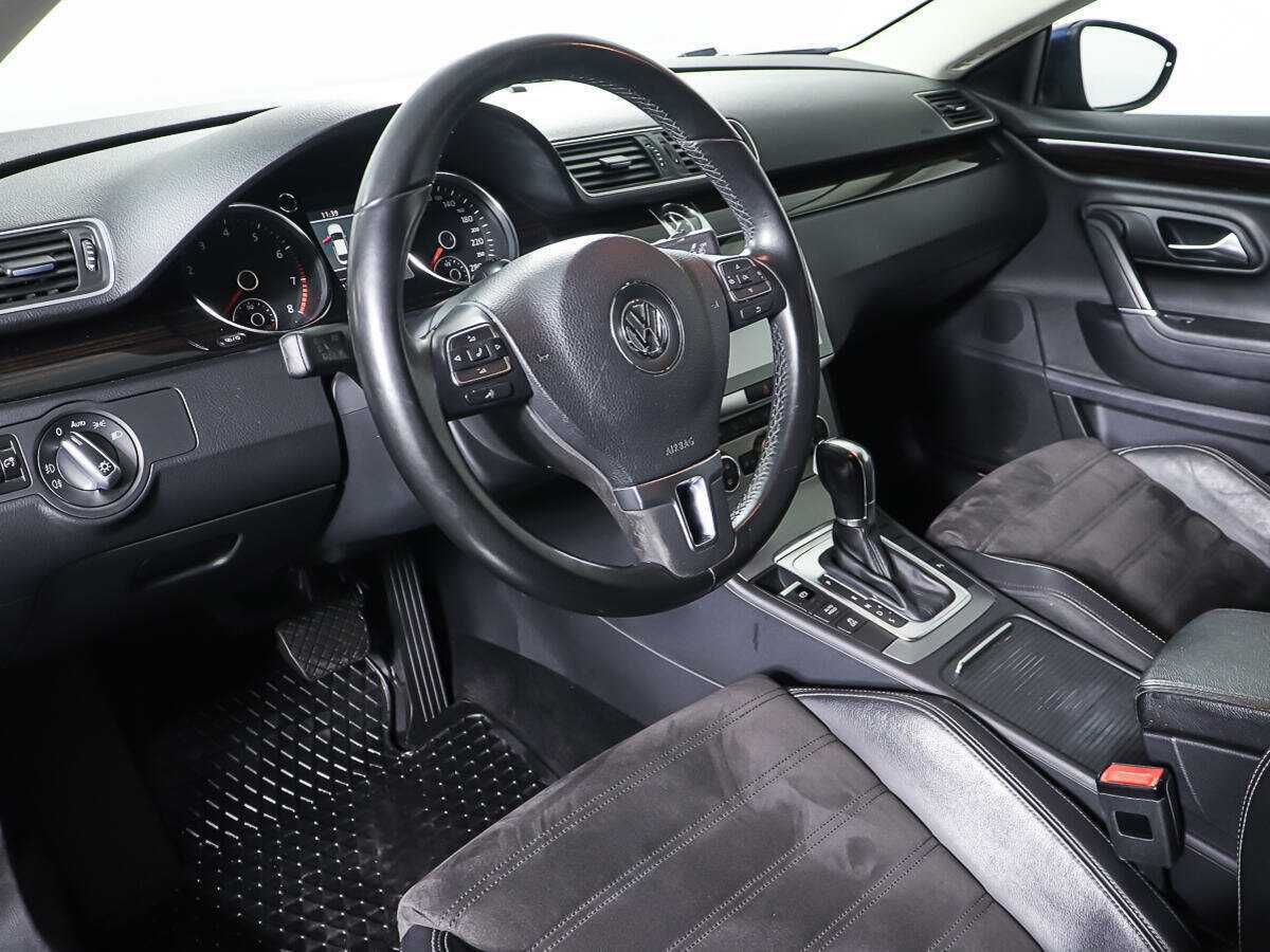 Купить Volkswagen Passat CC с пробегом. Фото: #12